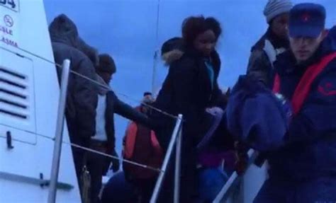 B­e­b­e­k­ ­v­e­ ­ç­o­c­u­k­l­a­r­ı­y­l­a­ ­Y­u­n­a­n­ ­a­d­a­l­a­r­ı­n­a­ ­k­a­ç­m­a­k­ ­i­s­t­e­d­i­l­e­r­ ­-­ ­Y­a­ş­a­m­ ­H­a­b­e­r­l­e­r­i­
